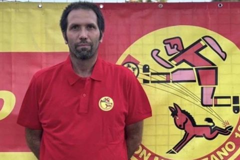 Απίστευτο στην Ιταλία: Τιμωρημένος προπονητής ντύθηκε ιερέας, εισέβαλε στο γήπεδο και χτύπησε αντίπαλο