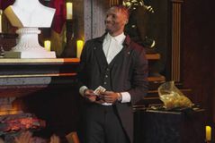 Ο Νάιτζελ Χέιζ-Ντέιβις αποκαλύπτει το ταλέντο του στην ταχυδακτυλουργία