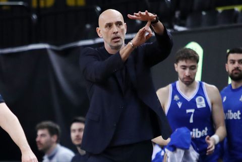 Λούκιτς: «Να αλλάξουμε τις κακές συνήθειες, μόνοι μας παίρνουμε λάθος αποφάσεις» (vid)