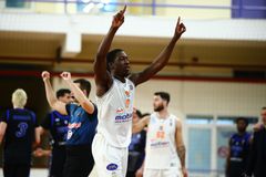 O Άντερτον οδήγησε τον Παπάγου σε σπουδαίο «διπλό» στην Elite League