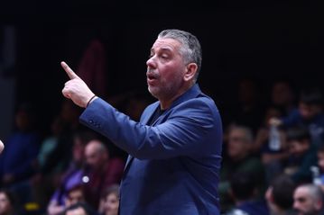 Ξέσπασμα Παπαθεοδώρου με πειστήρια: «Δεν μπορείτε να υποτιμάτε τη νοημοσύνη μας, δικαιοσύνη!» (vids)