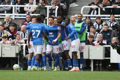 Θρίαμβος της Σάντερλαντ που «έκλεισε» το σπίτι της Νιούκαστλ στο 90'