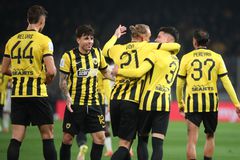 «Καθάρισε» από ημίχρονο η ΑΕΚ και έμενε πρώτη στην κορυφή