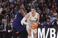 Η Ρεάλ Μαδρίτης σφυροκόπησε την Μπαρτσελόνα και έστειλε μήνυμα τίτλου