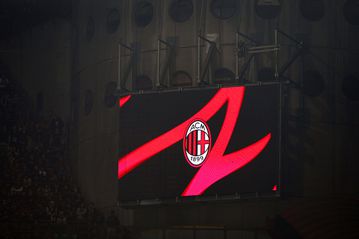 Απίθανη απάτη: Ισχυρίστηκε ότι έκλεισε μεταγραφή στη Μίλαν και έκλεψε χρήματα από δωρεά