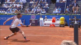 Απολαυστική μάχη στο φιλέ με νικητή τον Στέφανο!