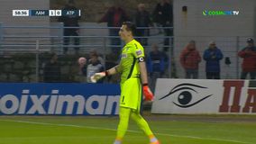 Φοβερή εκτίναξη Γιαννιώτη στο ξαφνικό σουτ του Μαρτίνεθ