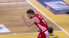 Άρης - Ολυμπιακός: Ο Σάσα Βεζένκοφ έκανε ό,τι ήθελε στο πρώτο δεκάλεπτο!