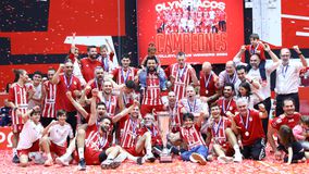 Του αρέσουν τα δύσκολα: Ο Ολυμπιακός λύγισε τον Παναθηναϊκό και αναδείχθηκε πρωταθλητής για δεύτερη συνεχόμενη χρονιά!