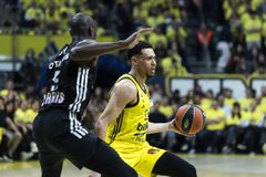 Με clutch Μπόλντγουϊν έκανε το 1-0 κόντρα στην Παρί η Φενέρμπαχτσε