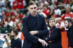 O Μπαρτζώκας εξηγεί γιατί δεν έκανε φάουλ: «Ξέρετε ποιοι ήταν μέσα;»