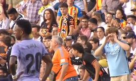 Ο Βινίσιους ανέβασε βίντεο με τις ρατσιστικές επιθέσεις - «Ευχές θανάτου, κρεμασμένες κούκλες...»