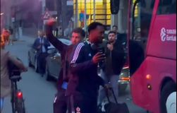 Έκαναν το Βερολίνο... Κωνσταντινούπολη οι φίλοι της Φενέρ! (vid)