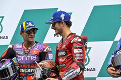 Μπανάια προς Μάρτιν: «Πρέπει να σέβεσαι τα συμβόλαια που υπογράφεις»