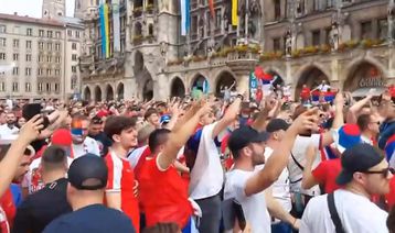 Οι Σέρβοι έκαναν χαμό στο Μόναχο με τα τραγούδια τους