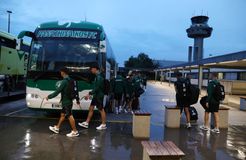 Ο Αλόνσο ξεκινάει το χτίσιμο χωρίς βασικά εργαλεία – Χειμωνιάτικες συνθήκες στην Αυστρία