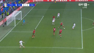 Οι καίριες επεμβάσεις του 41χρονου Πέπε στις επιθέσεις των Τούρκων