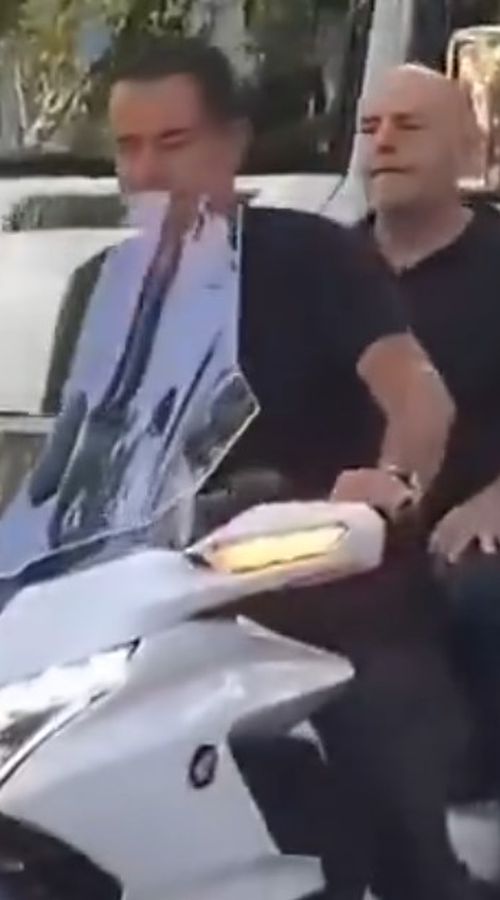 Ο Αλαφούζος εθεάθη να κυκλοφορεί με τον Ατζούν στην Κωνσταντινούπολη (vid)