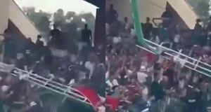 Τραγωδία στην Αλγερία: Κατέρρευσε κιγκλίδωμα σε ποδοσφαιρικό αγώνα - Τρεις νεκροί και δεκάδες τραυματίες (vids)