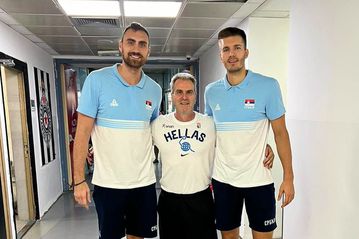 Πετρούσεφ, Μιλουτίνοφ και Γκατζούλης σε... Ολυμπιακό reunion στη Σερβία: «Οικογένεια ό,τι κι αν γίνει!»