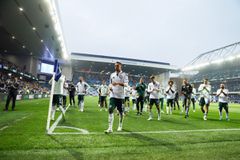 Οι παίκτες του Παναθηναϊκού αποθεώθηκαν από τους οπαδούς παρά την ήττα (pics-vid)