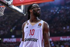 Μπράουν: «Μπορώ να μαρκάρω τον Βεζένκοφ όλη νύχτα, αυτός δεν μπορεί να μαρκάρει εμένα» (vid)