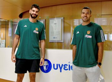 Πέρασαν από ιατρικά Σλούκας και Μαντζούκας και πιάνουν δουλειά με τον Παναθηναϊκό