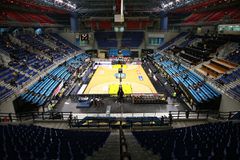 Η ΔΕΑΒ τιμώρησε την ΑΕΚ Betsson με δύο αγωνιστικές κεκλεισμένων για ένα μπουκάλι