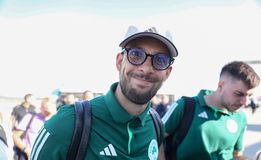 Ιστορίες μιας «καταπράσινης» πτήσης: Το «Ελλάς, Ευρώπη, Παναθηναϊκός», ο σταρ Μπρινιόλι και το Netflix (vids)