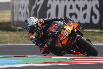 Ο Ακόστα ταχύτερος παρά την πτώση, νίκησε τον Μαρκ Μάρκεθ για χιλιοστά στις χρονομετρημένες δοκιμές της Ουγγαρίας