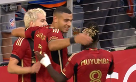 Τρομερός Γιακουμάκης, σκόραρε δις κι έφτασε τα 17 γκολ σε 27 ματς (vids)