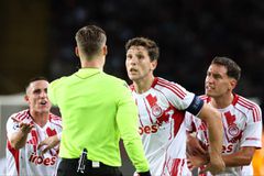 Τι γράφουν τα ισπανικά Μέσα για τη διαιτησία του Σνάιντερ στο Μπαρτσελόνα - Ολυμπιακός