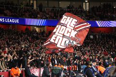 Η Άρσεναλ βρήκε τον τρόπο να «αναγκάσει» τους φιλάθλους της να κάνουν ατμόσφαιρα