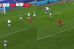 Ο Έλιοτ σκόραρε με την Αγγλία Κ21 και οι οπαδοί της Έβερτον τον γιούχαραν