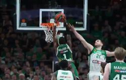 Ιπτάμενος Ουόκερ με δύο εμφατικά καρφώματα στην εκκίνηση του παιχνιδιού (vid)