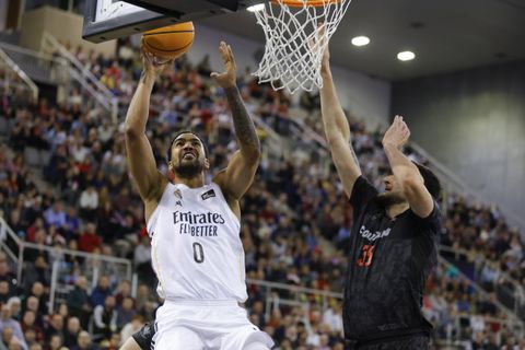 Ασταμάτητη η Ρεάλ Μαδρίτης, πάτησε τη Γρανάδα σε ματς - διαφήμιση