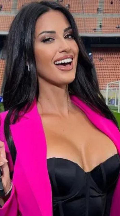 Η εκθαμβωτική Ελεονόρα Ινκαρντόνα μαγνητίζει τα βλέμματα στα γήπεδα της Ιταλίας (pics)