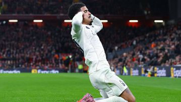 Επική τριάρα της Νότιγχαμ Φόρεστ στη Λίβερπουλ, νίκη «θρίλερ» της Μπράιτον επί της Μπρέντφορντ