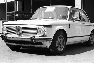 Η Porsche έκρυψε την 924 μέσα σε μια BMW 2002 – Η ιστορία ενός ευφυούς καμουφλάζ