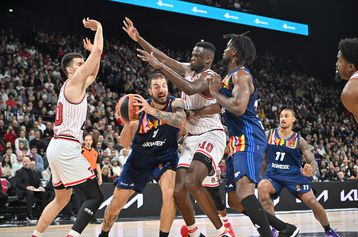 Φαλ από άλλο... πλανήτη, μοίρασε 7 ασίστ και έκανε 8 τάπες στη βραδιά των ρεκόρ του!