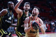 Υπερθέαμα στο ΣΕΦ, ο Ολυμπιακός λύγισε το αξιόμαχο Μαρούσι