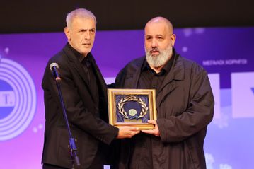 Ο ΠΣΑΤ βράβευσε τον Βαγγέλη Μαρινάκη (vid)