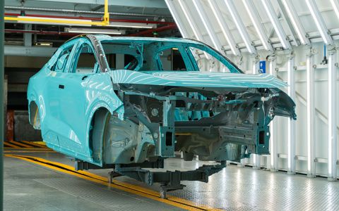 Ξεκίνησε η παραγωγή του νέου Nissan Leaf