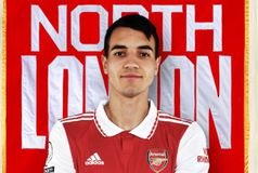 Άρσεναλ: Ανακοίνωσε Πολωνό δεξιό μπακ από τη Σπέτσια