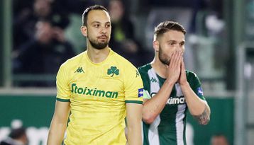 Παναθηναϊκός: Τα «δώρα» στην άμυνα έφεραν την κατάρρευση