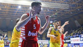 Αναβρασμός στο Περιστέρι - Επεισόδιo οπαδών με Λαρεντζάκη (vid)