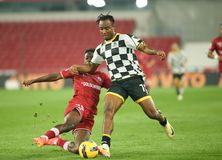 Ολυμπιακός: Στην Ελλάδα ο Ονιεμαέτσι και η τελευταία κίνηση για Όρτα