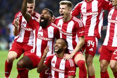 Δράκος ήταν ο Ελ Κααμπί στο Dragao, θρυλικό «διπλό» και φουλ για οκτάδα ο Ολυμπιακός!