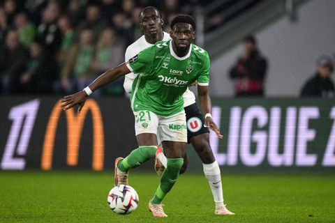 «Κλειδώνει» στόπερ και ανοίγει... μέτωπα σε άκρα και επίθεση η ΑΕΛ Novibet