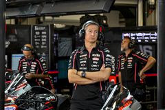 Πονοκέφαλος στην Aprilia: «Πολλά χρήματα» από αντιπάλους για τους αναβάτες της